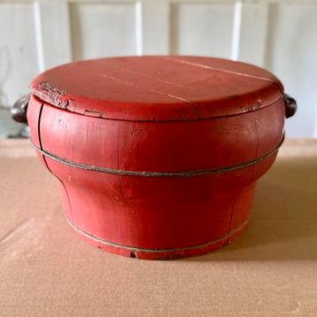 Seau chinois ancien en bois laqué rouge, Enlèvement ou Envoi