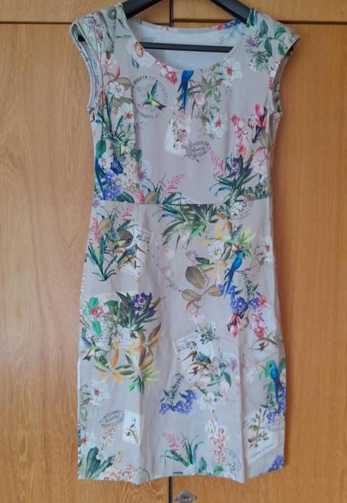 Kleed – merk : Riani – maat : 38, Kleding | Dames, Jurken, Zo goed als nieuw, Maat 38/40 (M), Grijs, Knielengte, Ophalen of Verzenden