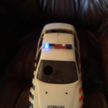 politie auto op afstandbediening beschikbaar voor biedingen