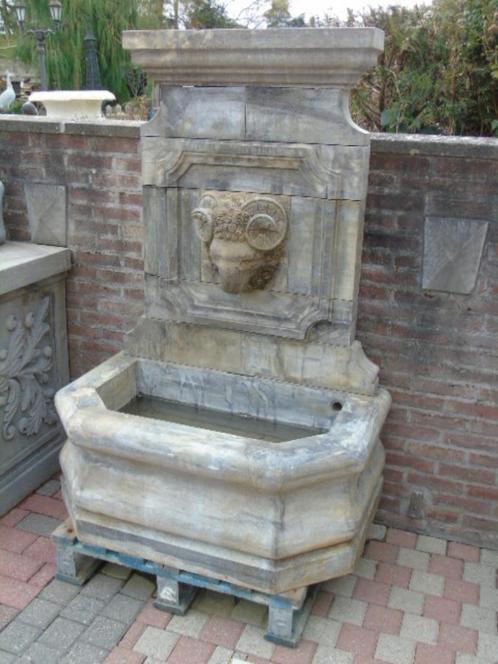 antieke gepatineerde blauwe stenen fontein, ramskop., Tuin en Terras, Waterpartijen en Fonteinen, Nieuw, Fontein, Hardsteen, Ophalen