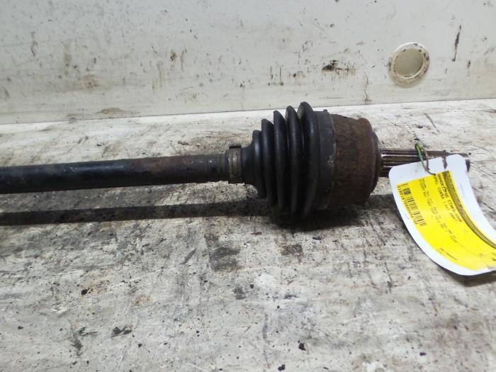 Aandrijfas links-voor van een Opel Corsa, Auto-onderdelen, Remmen en Aandrijving, Opel, Gebruikt, 3 maanden garantie, Ophalen of Verzenden