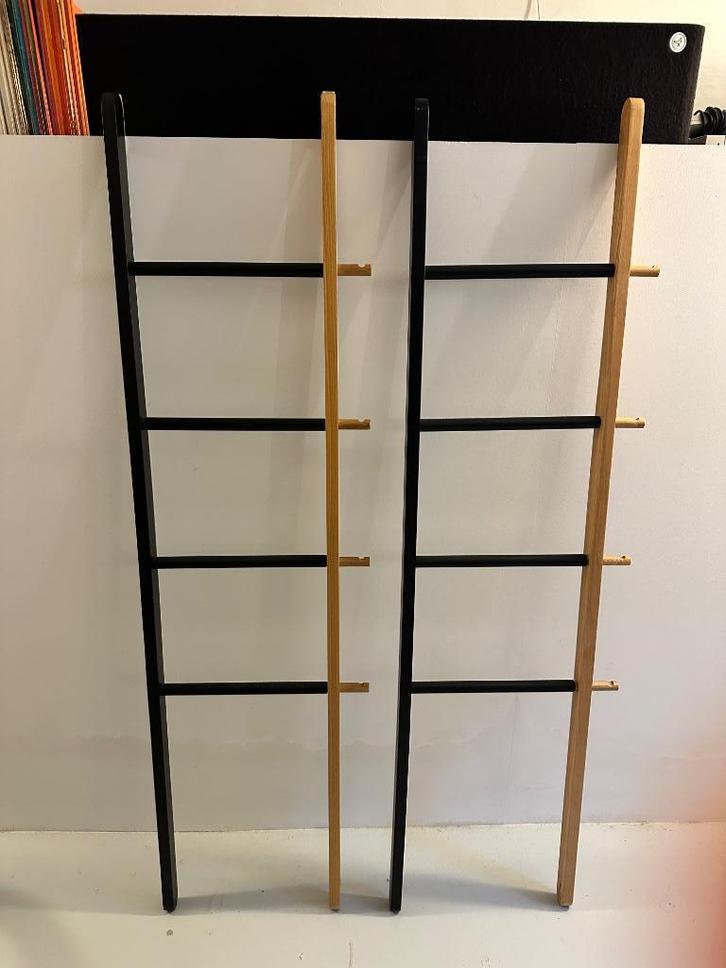 Umbra Hub – Uitschuifbare kleerhanger (2 stuks), Huis en Inrichting, Woonaccessoires | Kapstokken, Zo goed als nieuw, Staande kapstok