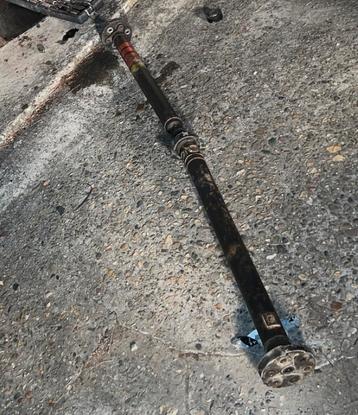 Arbre de transmission Mercedes 300D W124 beschikbaar voor biedingen