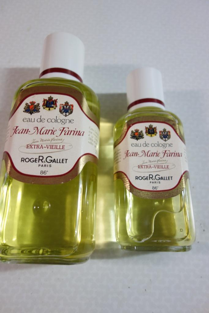 2 X EAU DE COLAGNE PARFUM ROGGER & GILLET PARIS ** JAAR 1975, Verzamelen, Parfumverzamelingen, Zo goed als nieuw, Parfumfles, Gevuld