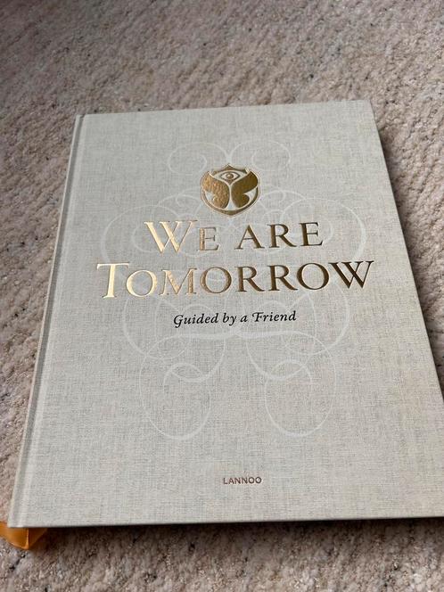 Tomorrowland boek We are Tomorrow, Boeken, Mode, Zo goed als nieuw, Ophalen