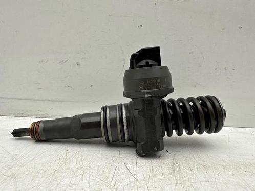 Injecteur (diesel) d'un Volkswagen Touran, Autos : Pièces & Accessoires, Systèmes à carburant, Volkswagen, Utilisé, 3 mois de garantie