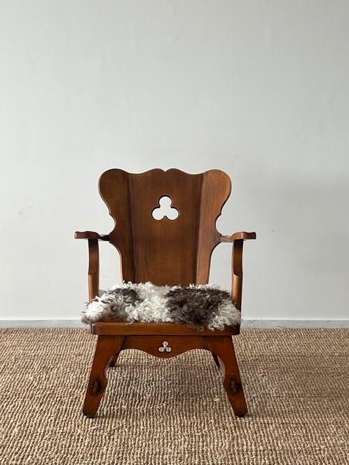 Vintage houten loungechair met schapenwol, brutalist stijl, Antiek en Kunst, Antiek | Meubels | Stoelen en Sofa's, Ophalen
