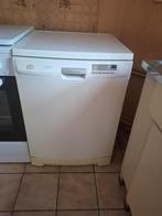 Vaatwasmachine Electrolux, Ophalen, Zo goed als nieuw, Energieklasse A of zuiniger, 85 tot 90 cm