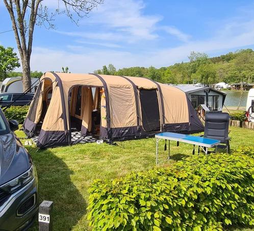 Ruime opblaasbare familietent Bardani - inclusief inrichting, Caravans en Kamperen, Tenten, tot en met 5, Zo goed als nieuw, Ophalen