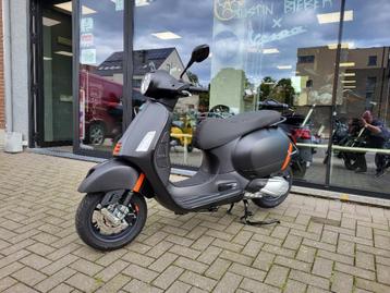 Action de la Vespa GTS 300 Destock