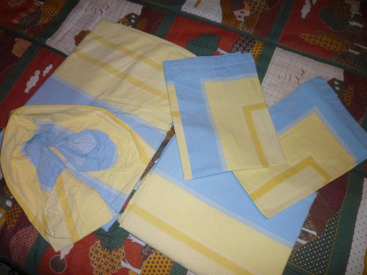 Parure de lit Pedro Larzini – 2 draps + 2 taies, Maison & Meubles, Chambre à coucher | Linge de lit, Utilisé, Autres types, Deux personnes