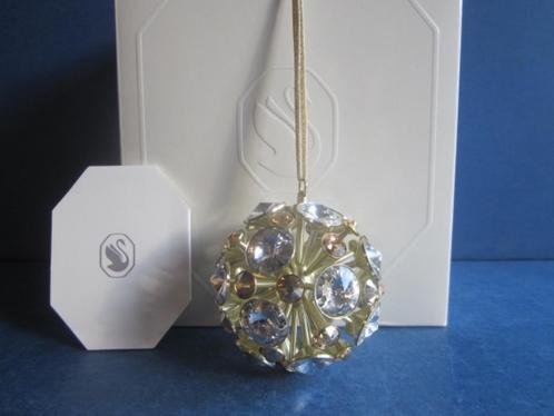 Swarovski Constella Ornament Kerstbal klein, Verzamelen, Swarovski, Nieuw, Figuurtje, Ophalen of Verzenden