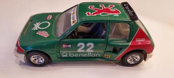 oude miniatuurauto Peugeot, 1/24 beschikbaar voor biedingen