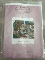 Borduurpakket dollhouse tea party, Hobby & Loisirs créatifs, Broderie & Machines à broder, Envoi, Comme neuf, Set à broder