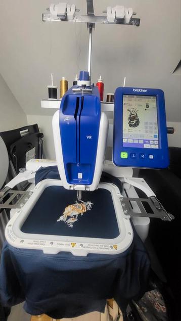 Brother VR borduurmachine, weinig uren met garantie beschikbaar voor biedingen