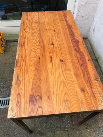 Industriële tafel in massief hout en staal —122 x 61 cm x 75 beschikbaar voor biedingen
