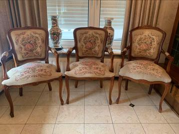 3 identieke fauteuils beschikbaar voor biedingen