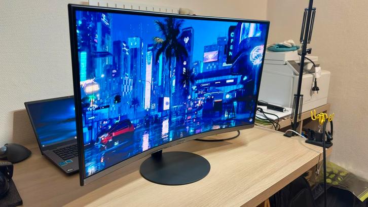 Écran Incurvé Samsung 27" + Câble DisplayPort Premium, Computers en Software, Monitoren, Zo goed als nieuw, 61 t/m 100 Hz, DisplayPort