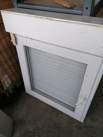 Fenêtre PVC double vitrage avec volet