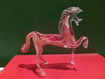 Glazen murano paardje beschikbaar voor biedingen