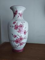 moderne vaas, Huis en Inrichting, Ophalen, Zo goed als nieuw, Aardewerk of Porselein, Minder dan 50 cm