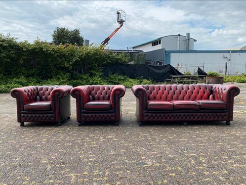 Springvale Chesterfield 3+1+1 zetels rood GRATIS GELEVERD, Huis en Inrichting, Zetels | Voetbanken en poefs, Leer, Ophalen of Verzenden