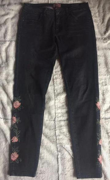 Donkergrijze skinny jeans met bloemenpatroon van Only beschikbaar voor biedingen