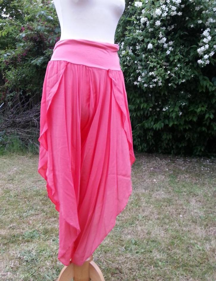 lichte yoga broek koraal oranje(-roos) zijkanten deels open, Kleding | Dames, Broeken en Pantalons, Nieuw, Oranje, Ophalen of Verzenden