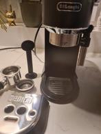 Koffiemachine Delonghi Dedica, Electroménager, Dosettes et capsules de café, Réservoir d'eau amovible, Utilisé, Enlèvement