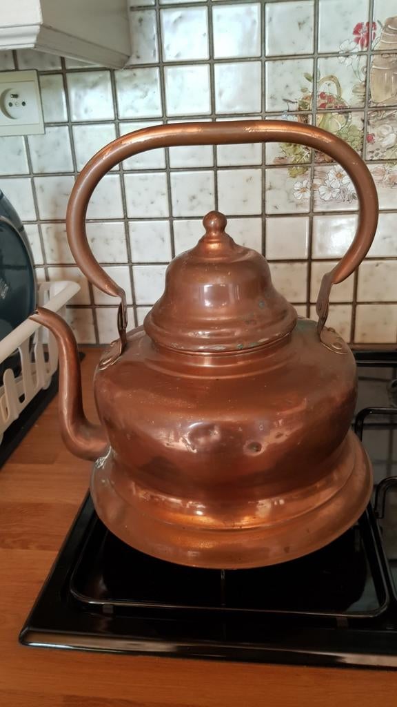 bouilloire en cuivre, un peu abîmée de ce côté, Antiquités & Art, Enlèvement ou Envoi, Cuivre