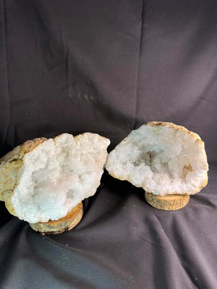 Bergkristal geode – 3 kg – 20 cm – prachtig natuur kristal, Verzamelen, Mineralen en Fossielen, Mineraal, Ophalen of Verzenden