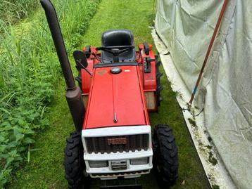 tracteur yanmar 4x4 type F13D avec attelage, Enlèvement