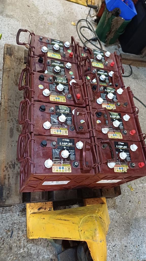 Trojan deep cycle accus (25kWh totaal), Caravans en Kamperen, Mobilhome-accessoires, Gebruikt, Ophalen