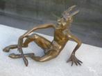 Duivel of imp zittend in brons gesigneerd., Ophalen, Brons