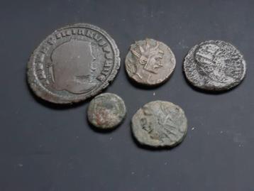 Munten - Romeins -lotje van 5 stuks brons beschikbaar voor biedingen