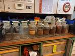 9 apothekers potten voor farmacie, Ophalen