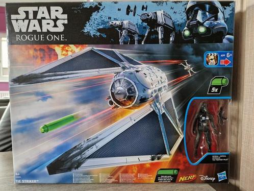 Star Wars TIE Striker (Battle Damaged) + speciale TIE piloot, Verzamelen, Star Wars, Nieuw, Actiefiguurtje, Ophalen of Verzenden