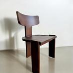Retro massief houten brutalist stoel (meerdere stuks), Ophalen