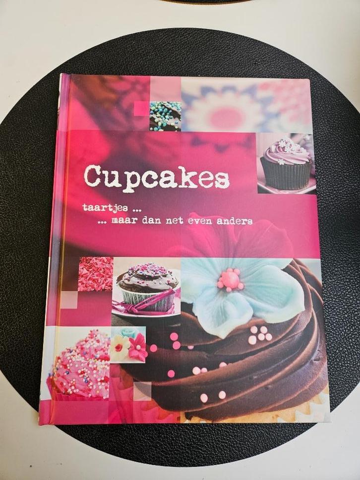 Cupcakes - taartjes... maar dan net even anders, Livres, Livres de cuisine, Neuf, Gâteau, Tarte, Pâtisserie et Desserts, Enlèvement ou Envoi