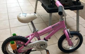 velo enfant 12 pouces beschikbaar voor biedingen