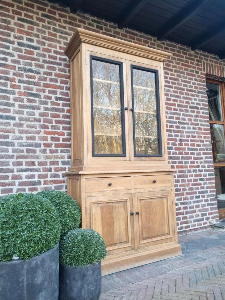 Buffet/vitrine en chêne LIVRAISON GRATUITE, Maison & Meubles, Armoires | Buffets, Comme neuf, 200 cm ou plus, 100 à 150 cm, 50 à 75 cm