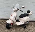 Vespa GTS Super 12v scooter wit Leer - MP3 - AUX verlichting, Enlèvement ou Envoi, Neuf
