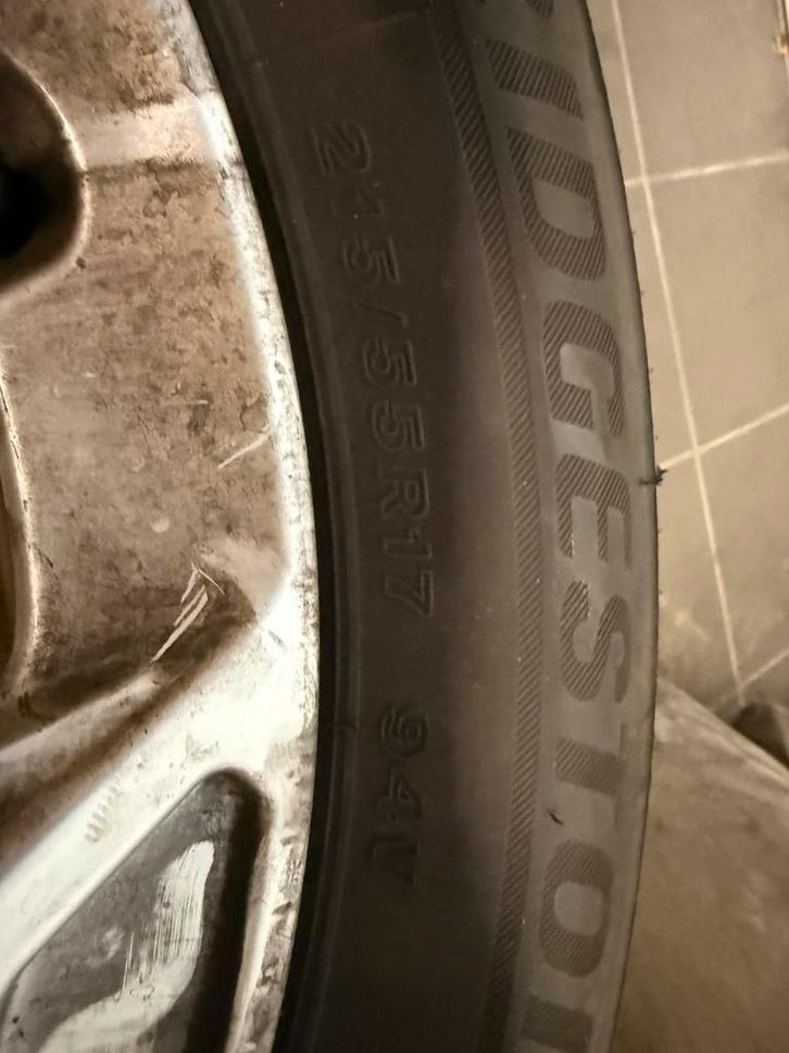 4 Winterbanden Bridgestone 215/55 R17 94v, Auto-onderdelen, Banden en Velgen, Banden en Velgen, Winterbanden, 17 inch, 215 mm