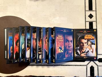 DVD luxe collectie James Bond, losse titels beschikbaar voor biedingen