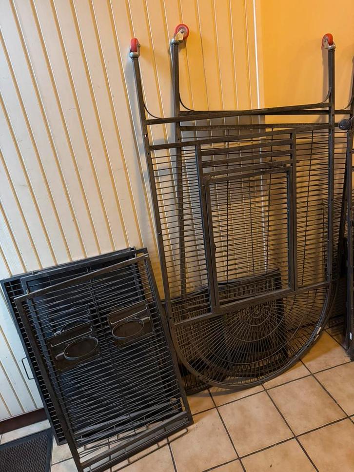 Grote papegaaienkooi, Dieren en Toebehoren, Vogels | Hokken en Kooien, Zo goed als nieuw, Ophalen