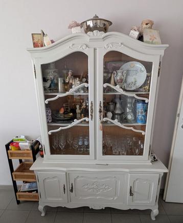 Witte antieke vitrinekast, Enlèvement, Utilisé