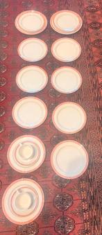 11 dessertborden, 2 koffietassen met ondertas, 2 x plat bord, Ophalen of Verzenden