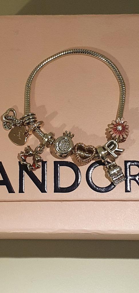 Bracelet Pandora, Bijoux, Sacs & Beauté, Bracelets, Comme neuf, Argent, Autres couleurs, Avec bracelets à breloques ou perles