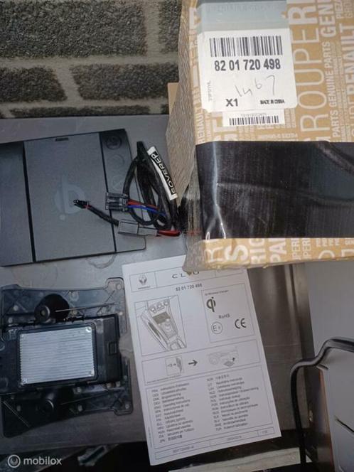 Telefoonmodule draadloos opladen Renault Clio 8201720498, Auto-onderdelen, Elektronica en Kabels, Renault, Nieuw, Ophalen of Verzenden