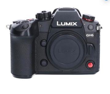 Panasonic LUMIX GH6 + 2 Lens beschikbaar voor biedingen
